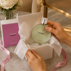 Sophisticated women's Eau de Toilette perfume ideal for daily wear and special occasions